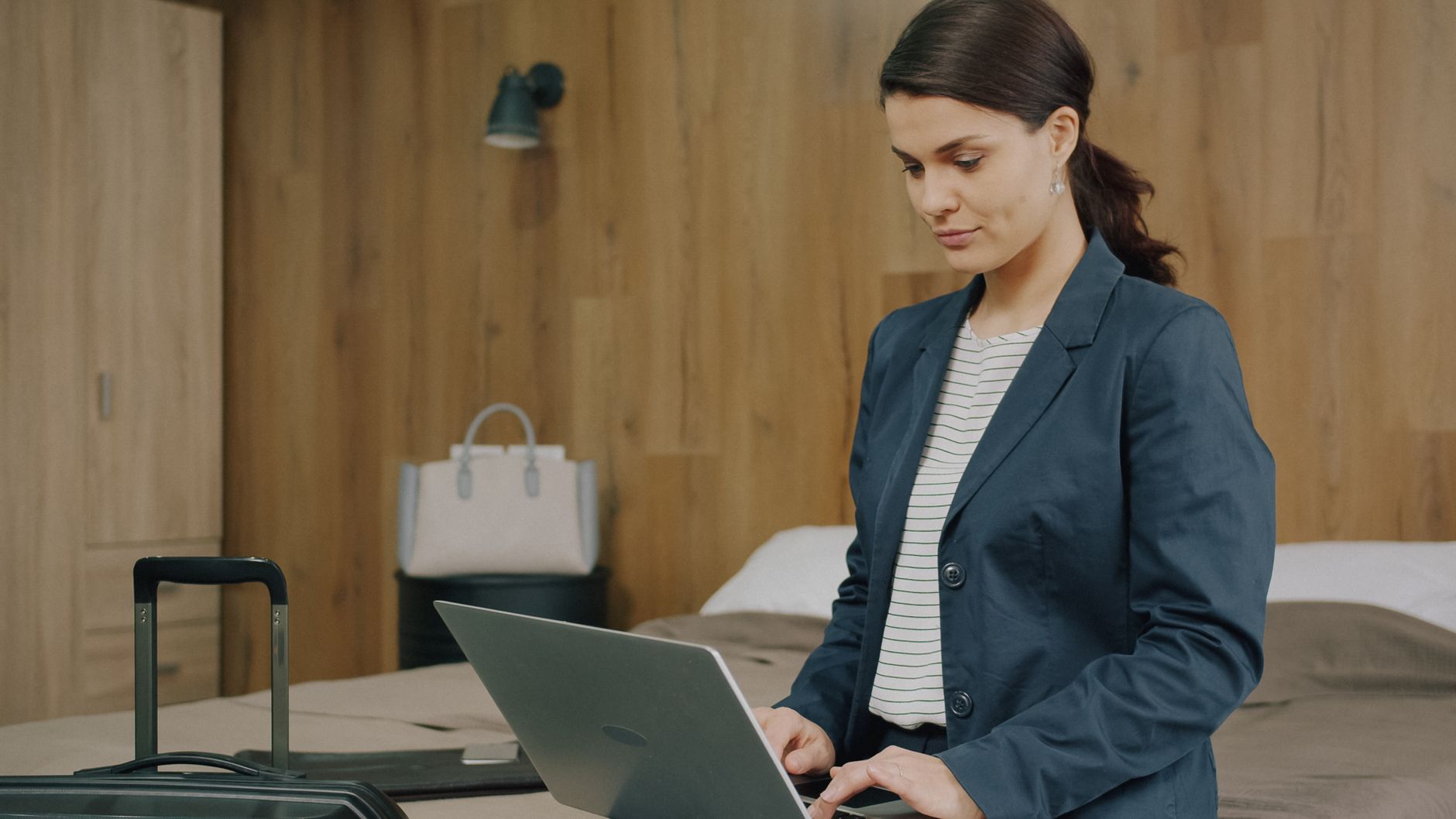 Avis Hampton Marketing (2026) : services, clients et informations publiques